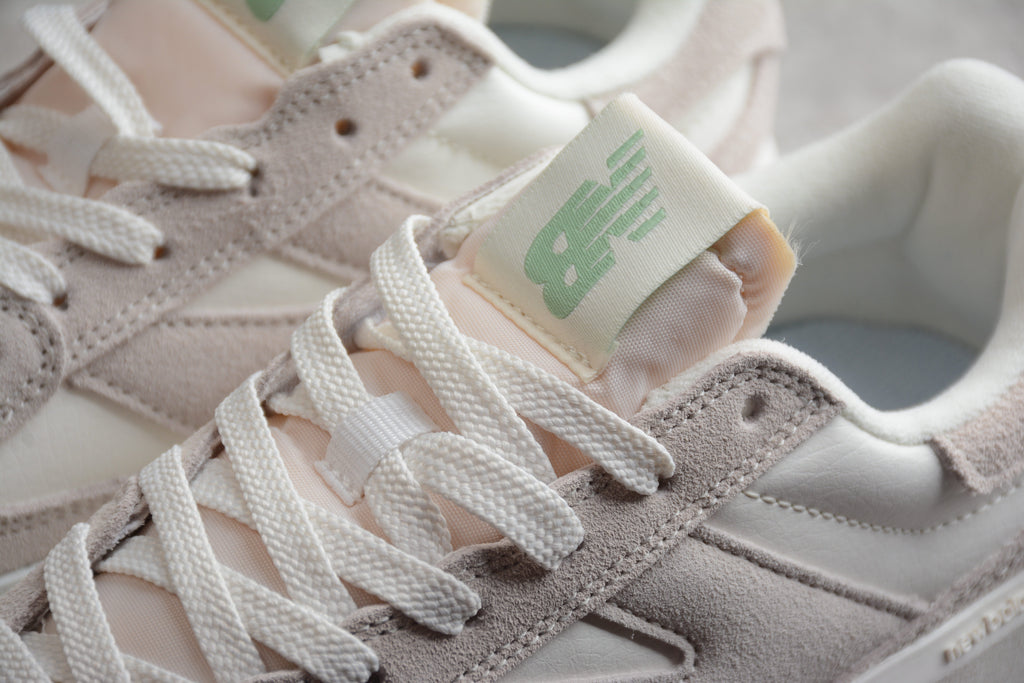 New Balance 302 Off White