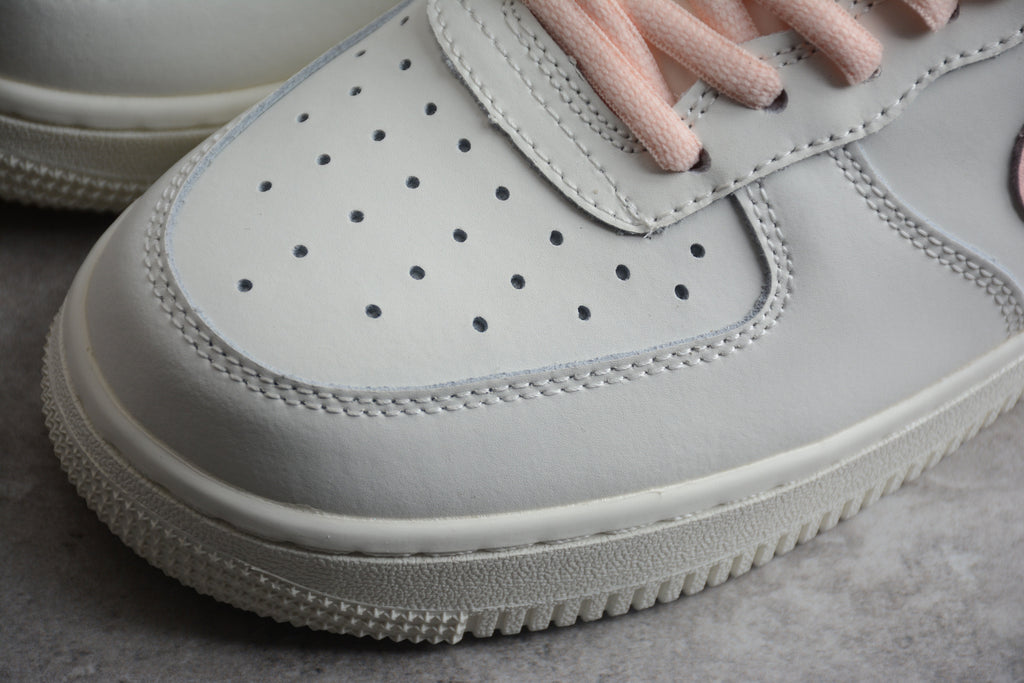 Nike Air Force One Light Pink