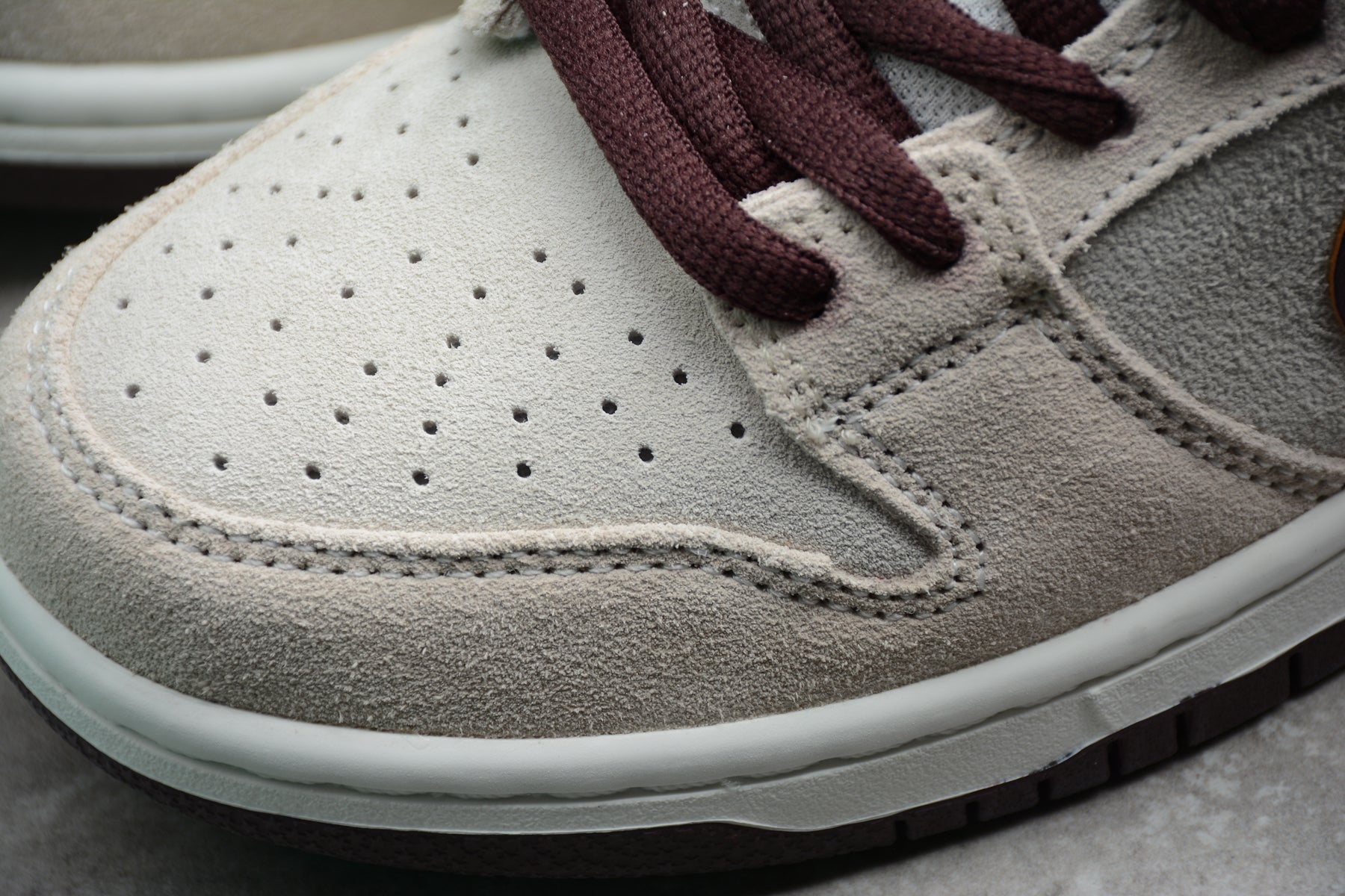 Nike Dunk Low SB Desert Sand / Mahogany
