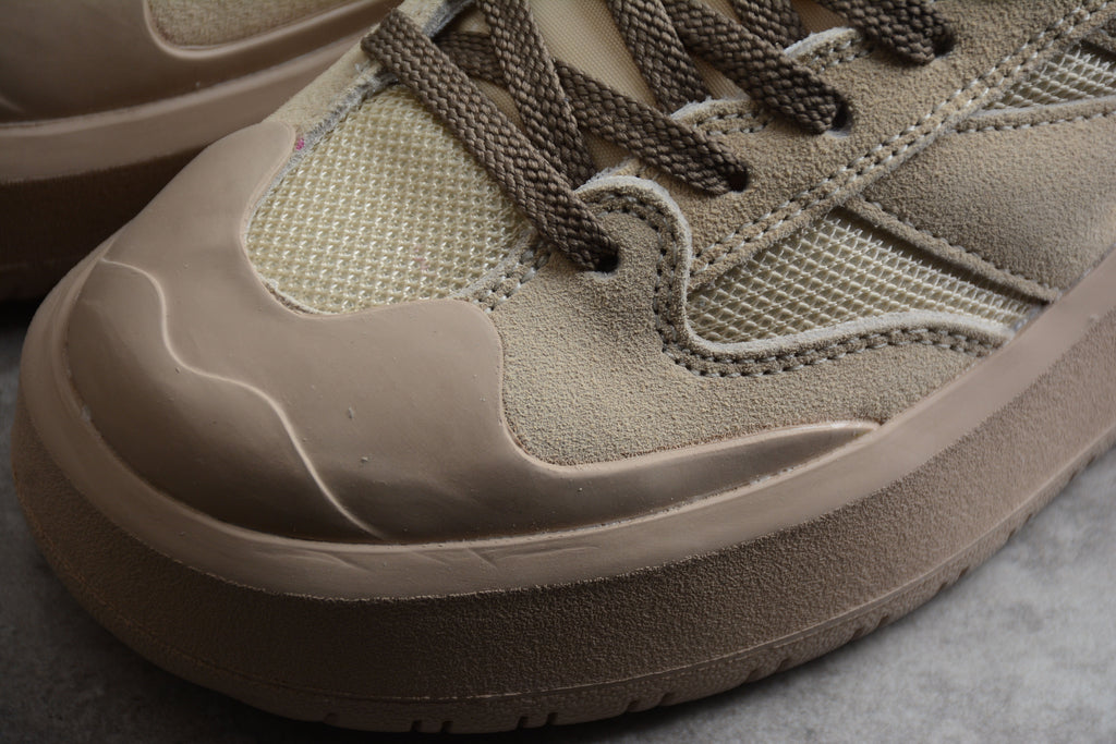 New Balance 302 Taupe