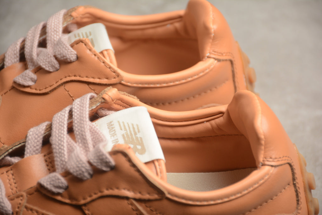 New Balance 327 Camel