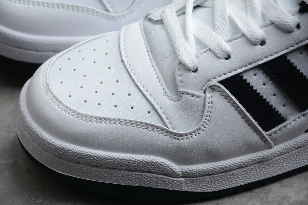 Adidas Forum White / Black