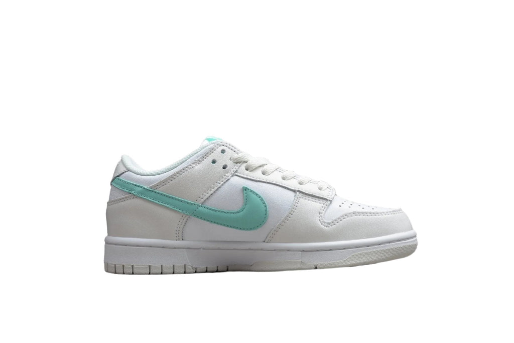 Nike Dunk Low SB Grey / Crimson Bliss