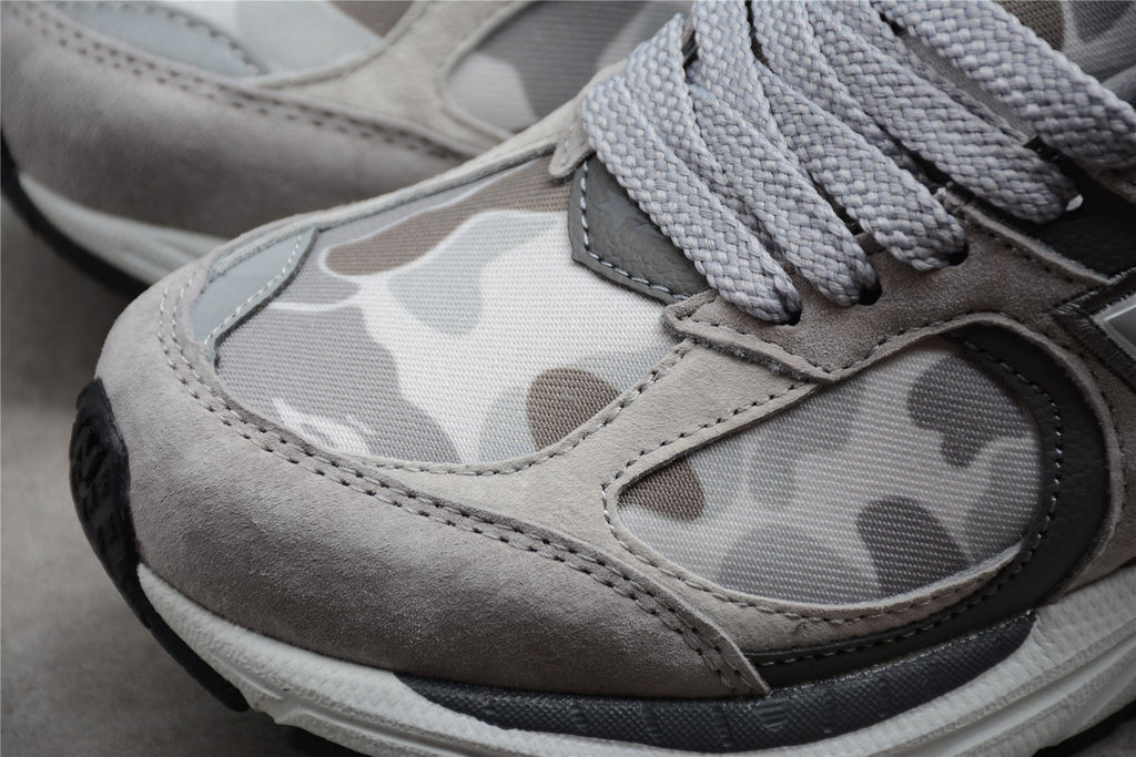 New Balance 2002R Grey