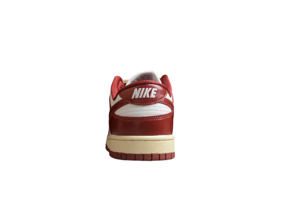 Nike Dunk Low SB Team Red