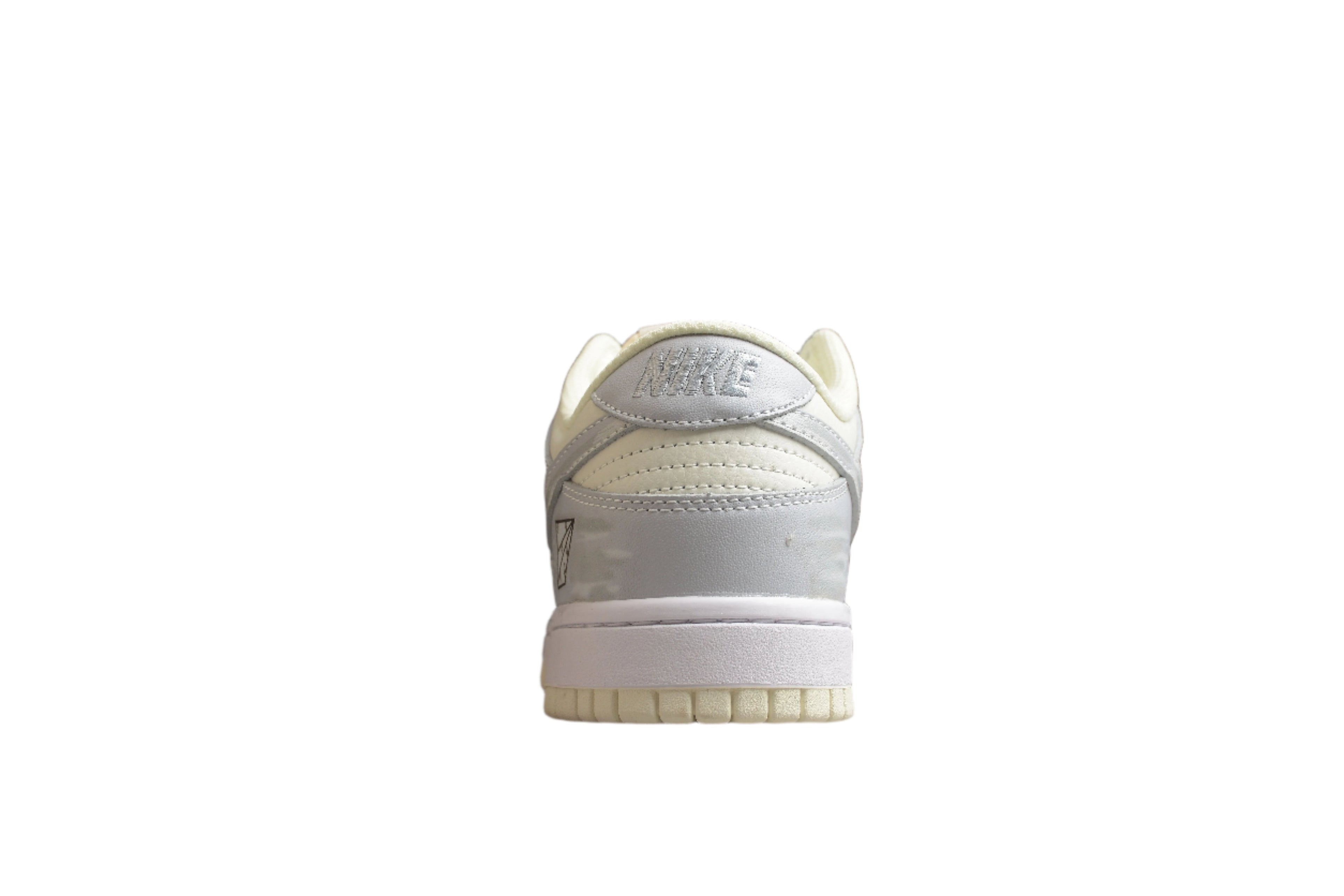 Nike Dunk Low  SB Grey