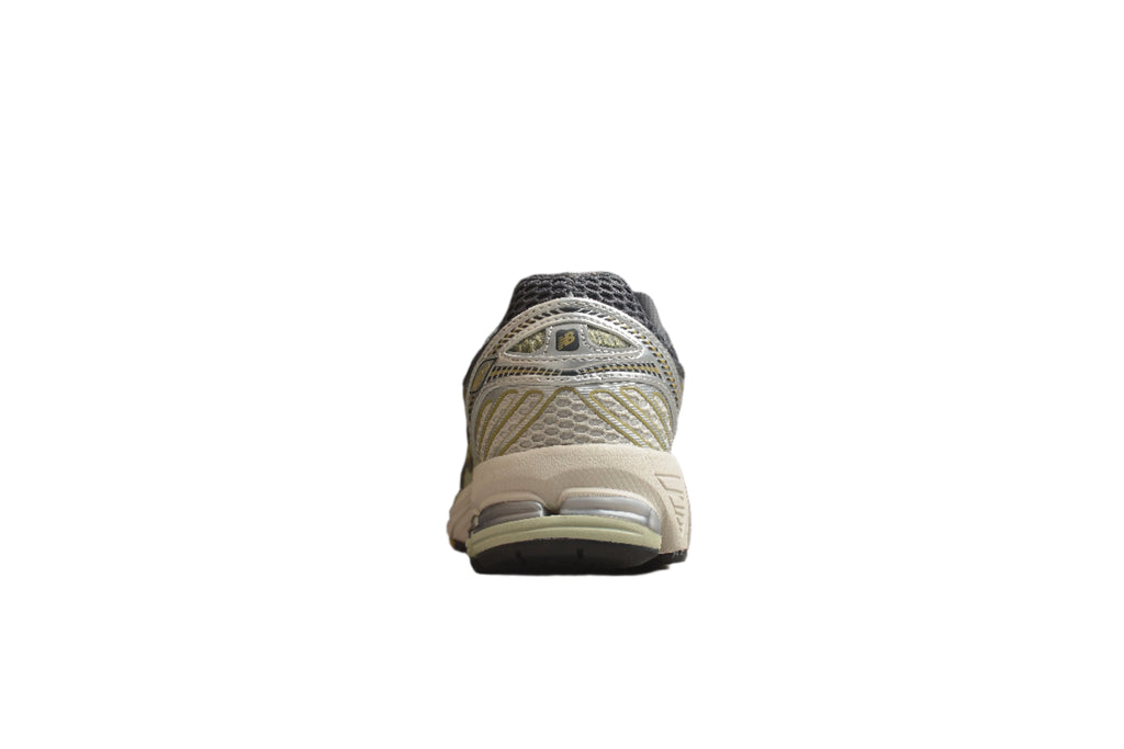 New Balance 860 Silver