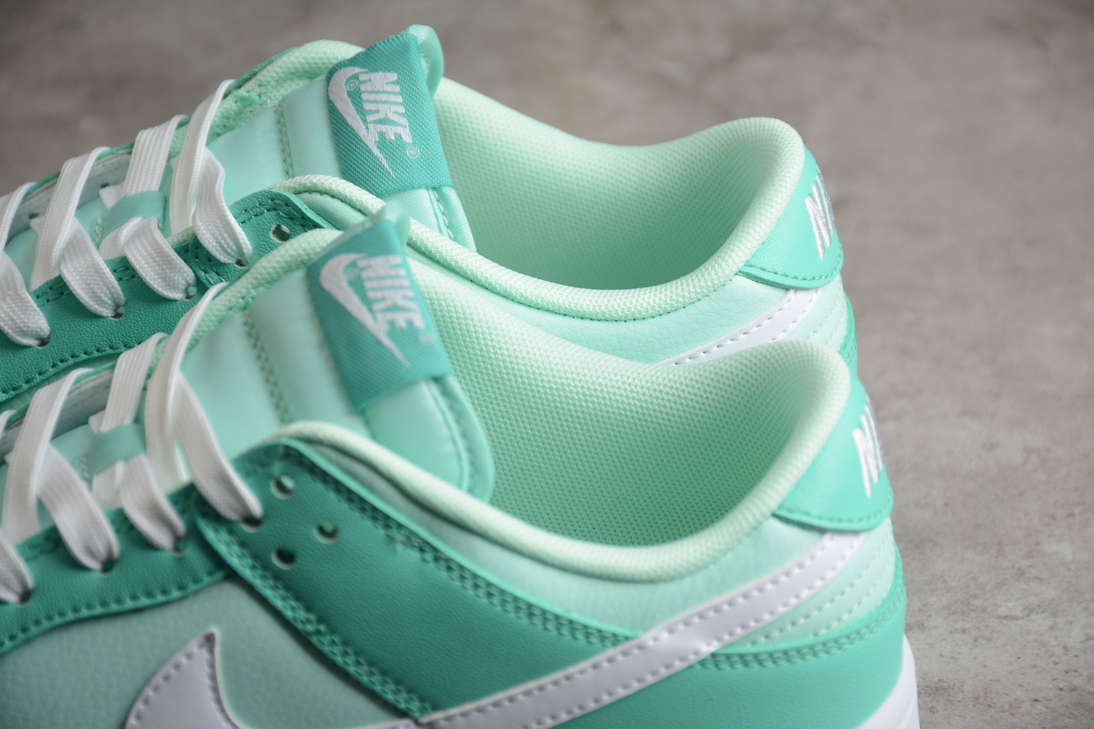 Nike Dunk Low SB Light Menta