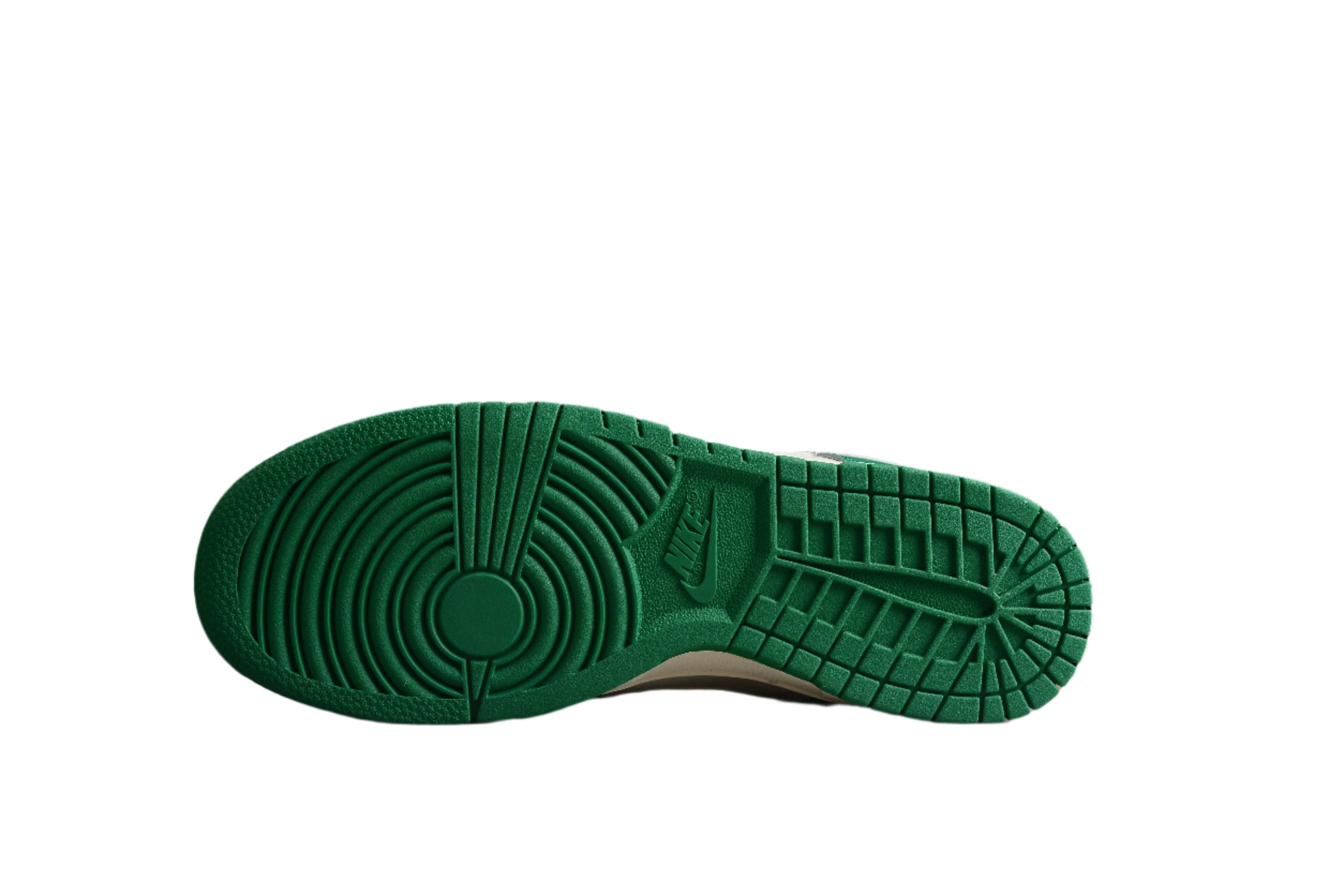 Nike Dunk Low SB Pale Ivory / Black / Malachite Green