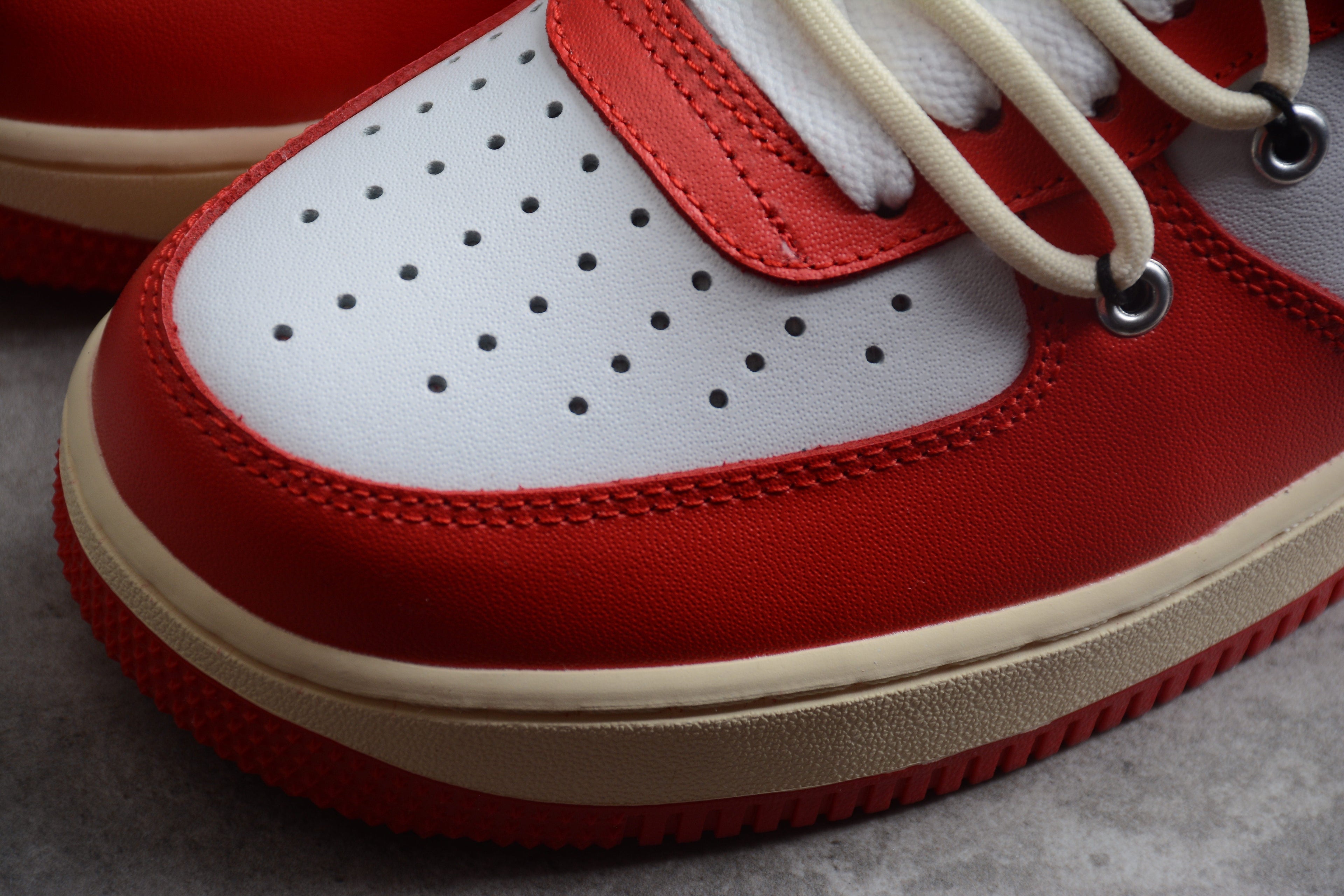 Nike Air Force One Red / White / Black