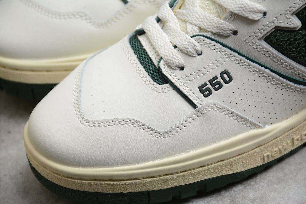 New Balance 550 Sea Salt Marsh Green