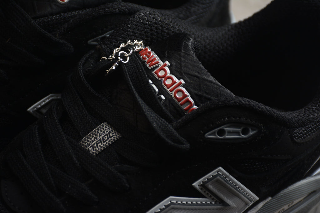 New Balance V3 990 Black