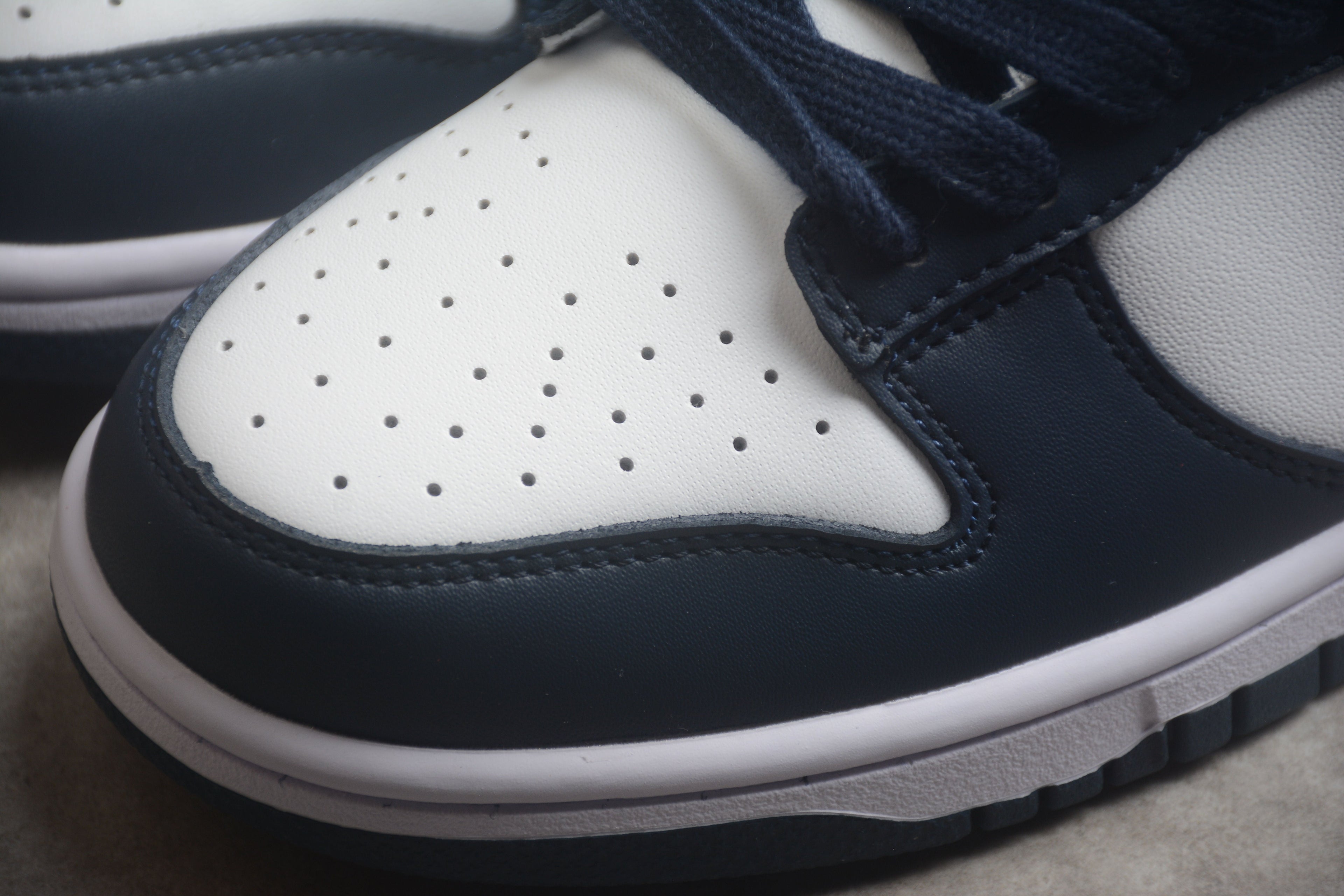 Nike Dunk Low SB Black / Light Blue