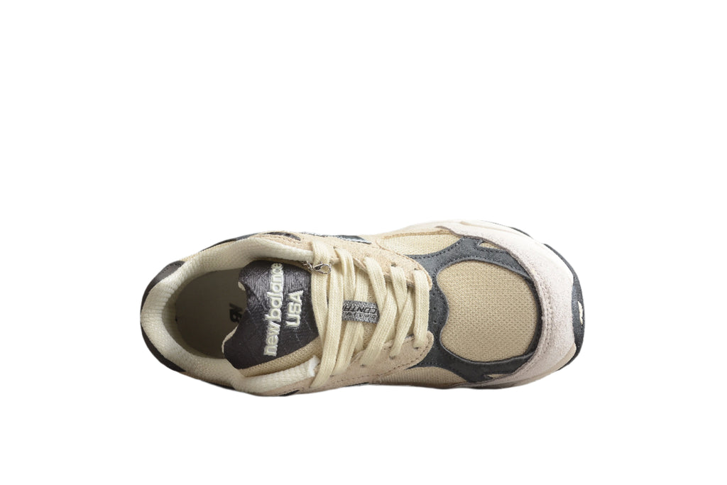 New Balance V3 990 Beige / Black