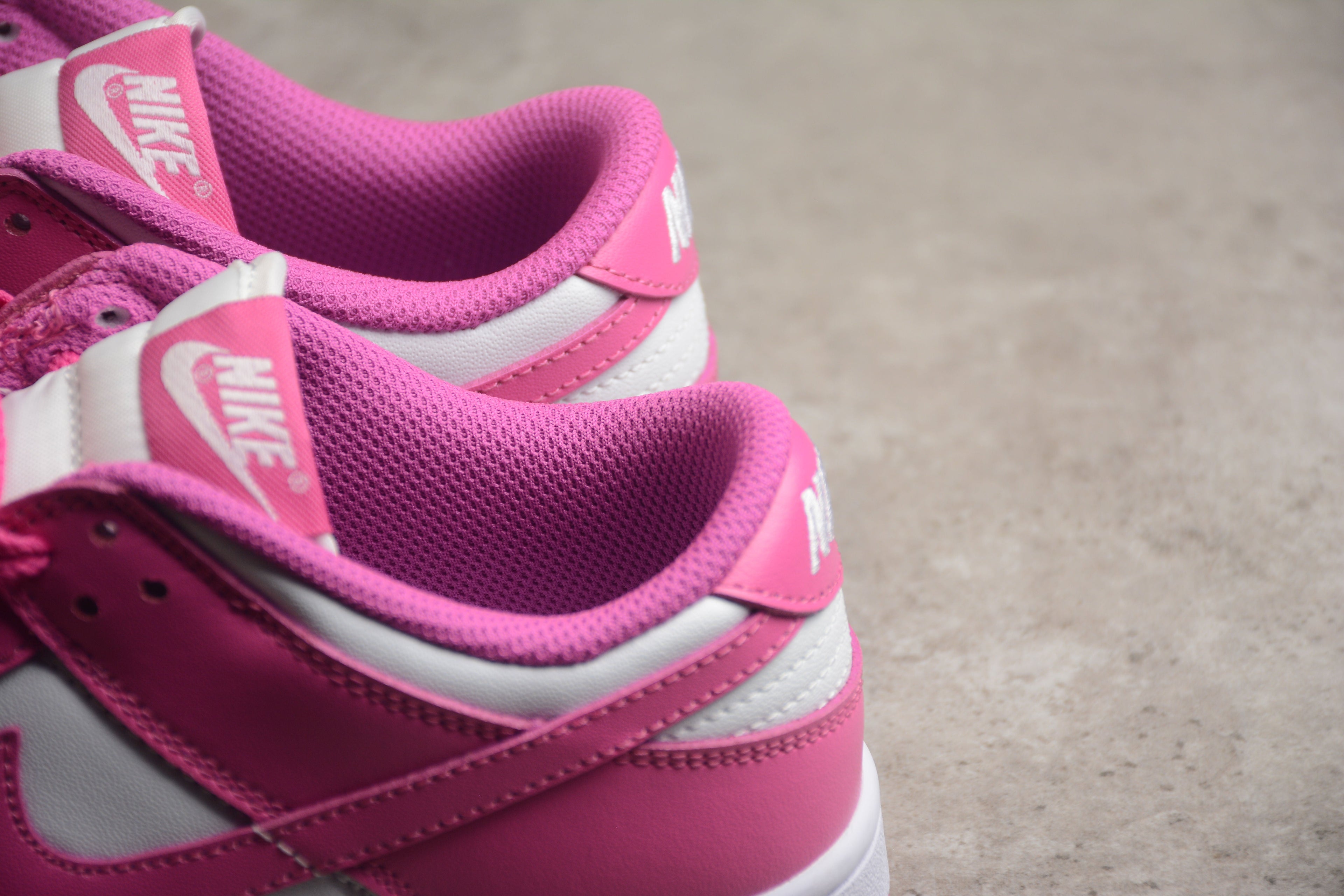 Nike Dunk Low  SB Fuchsia Pink