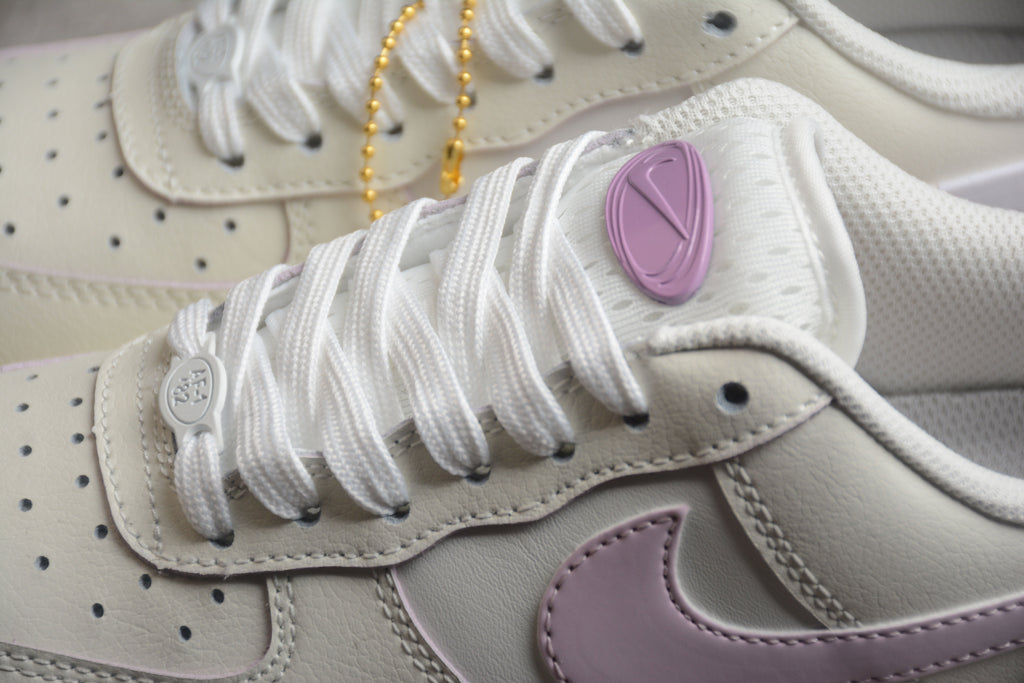 Nike Air Force One Light Pink