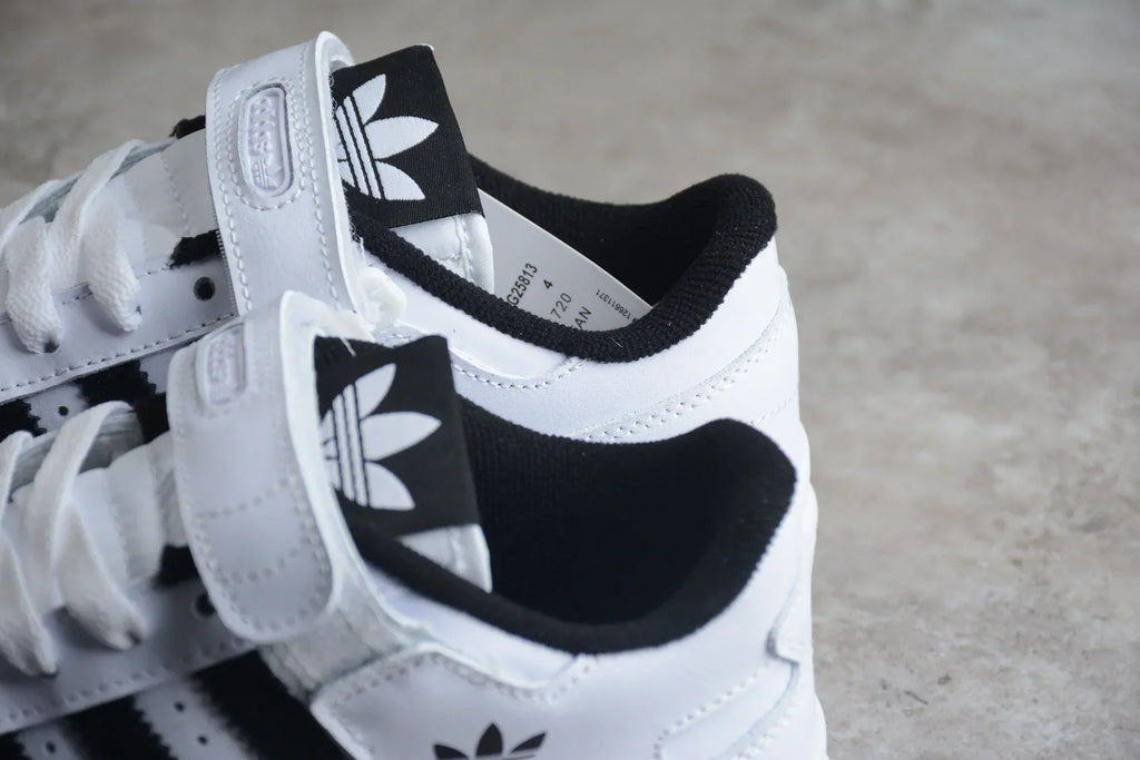 Adidas Forum White / Black