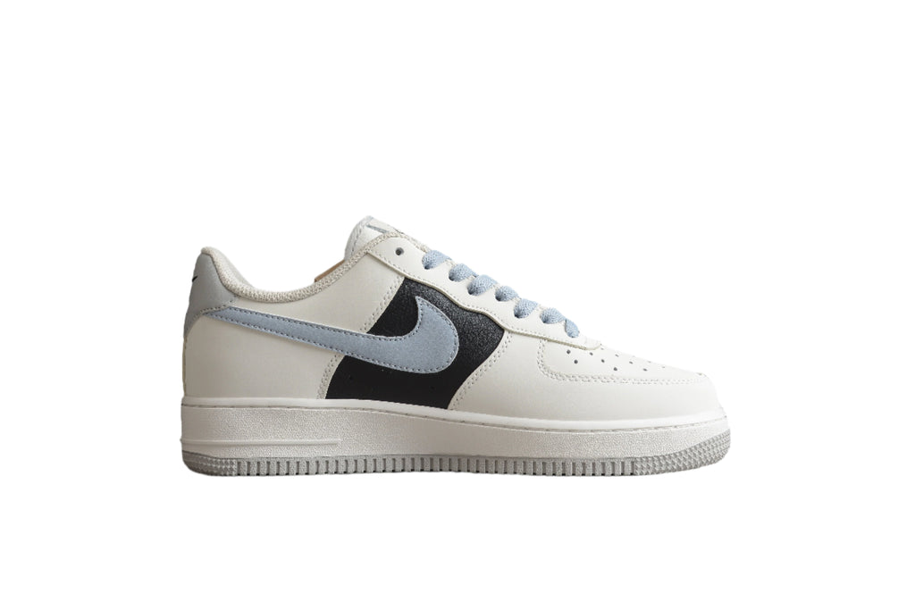 Nike Air Force One White / Black / Light Blue