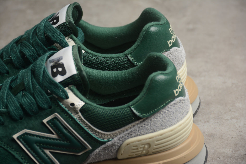 New Balance 574 Green