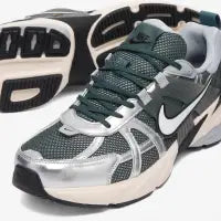 Nike V2K Run Vintage Green / White