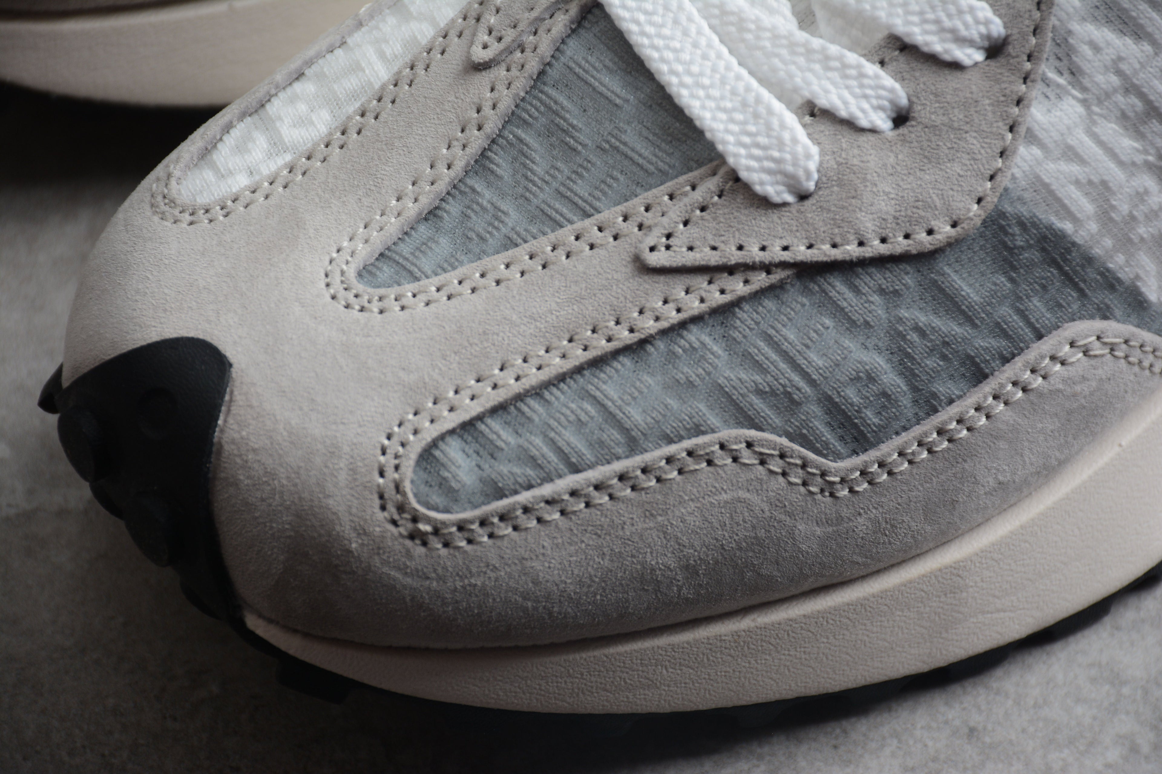 New Balance 327 Grey