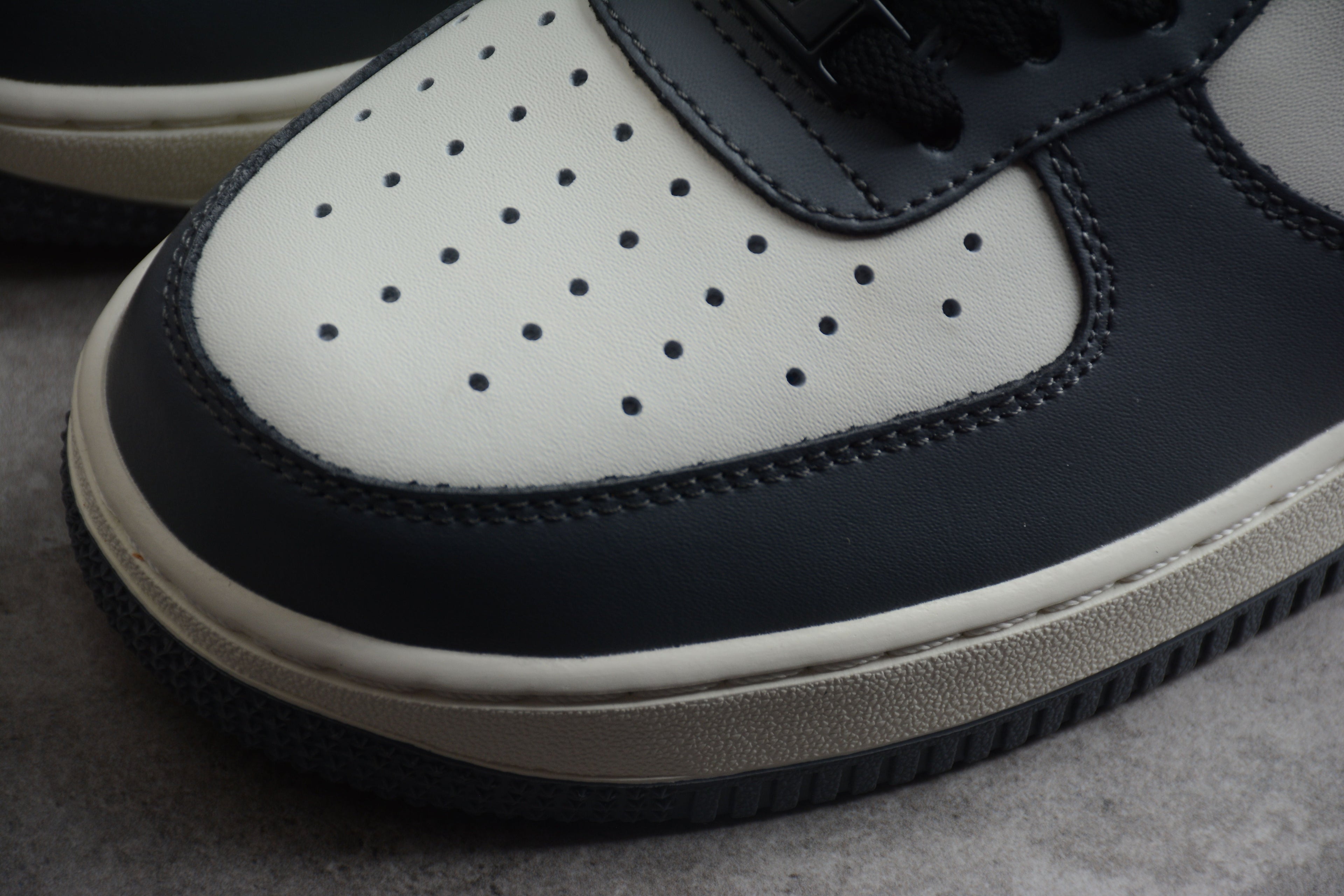 Nike Air Force One Dark Grey / Black