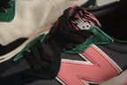 New Balance 327 Black / Pink
