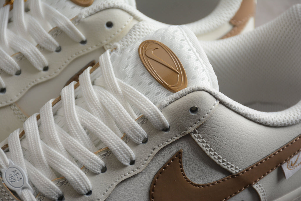 Nike Air Force One Mocha Brown / White