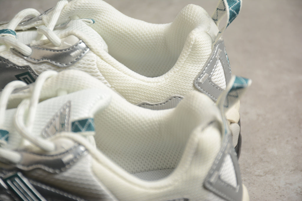 New Balance 610T Silver Reflection