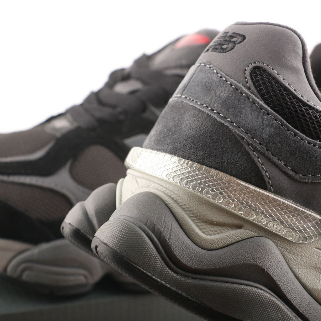 New Balance 9060 Total Black