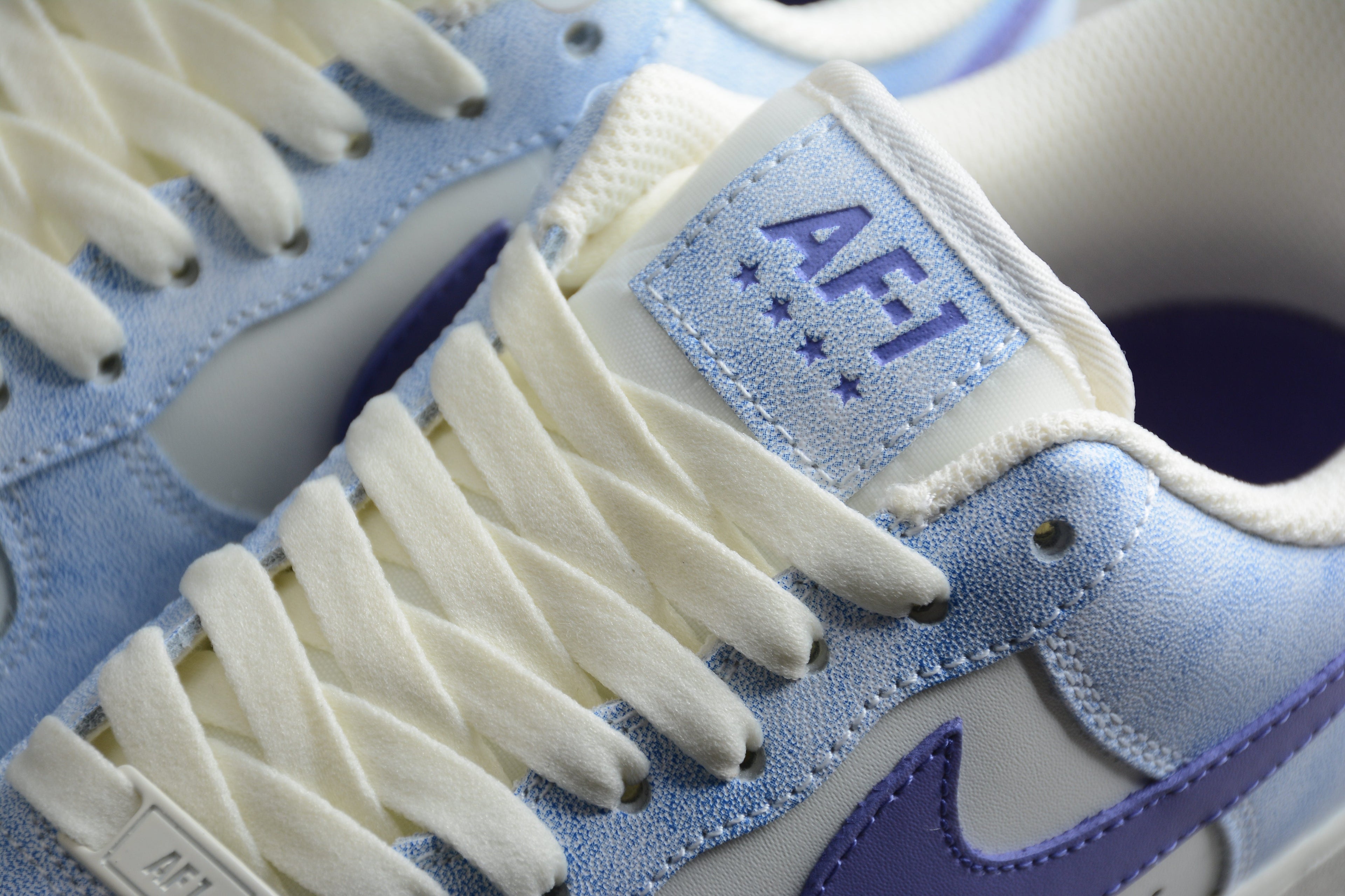 Nike Air Force One White / Blue / Purple