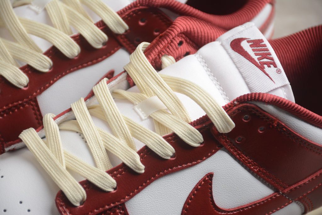 Nike Dunk Low SB Team Red