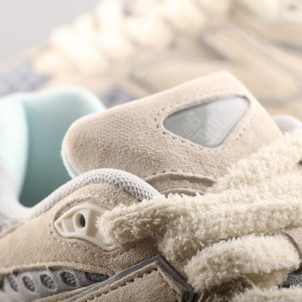New Balance 9060 Bricks / Wood