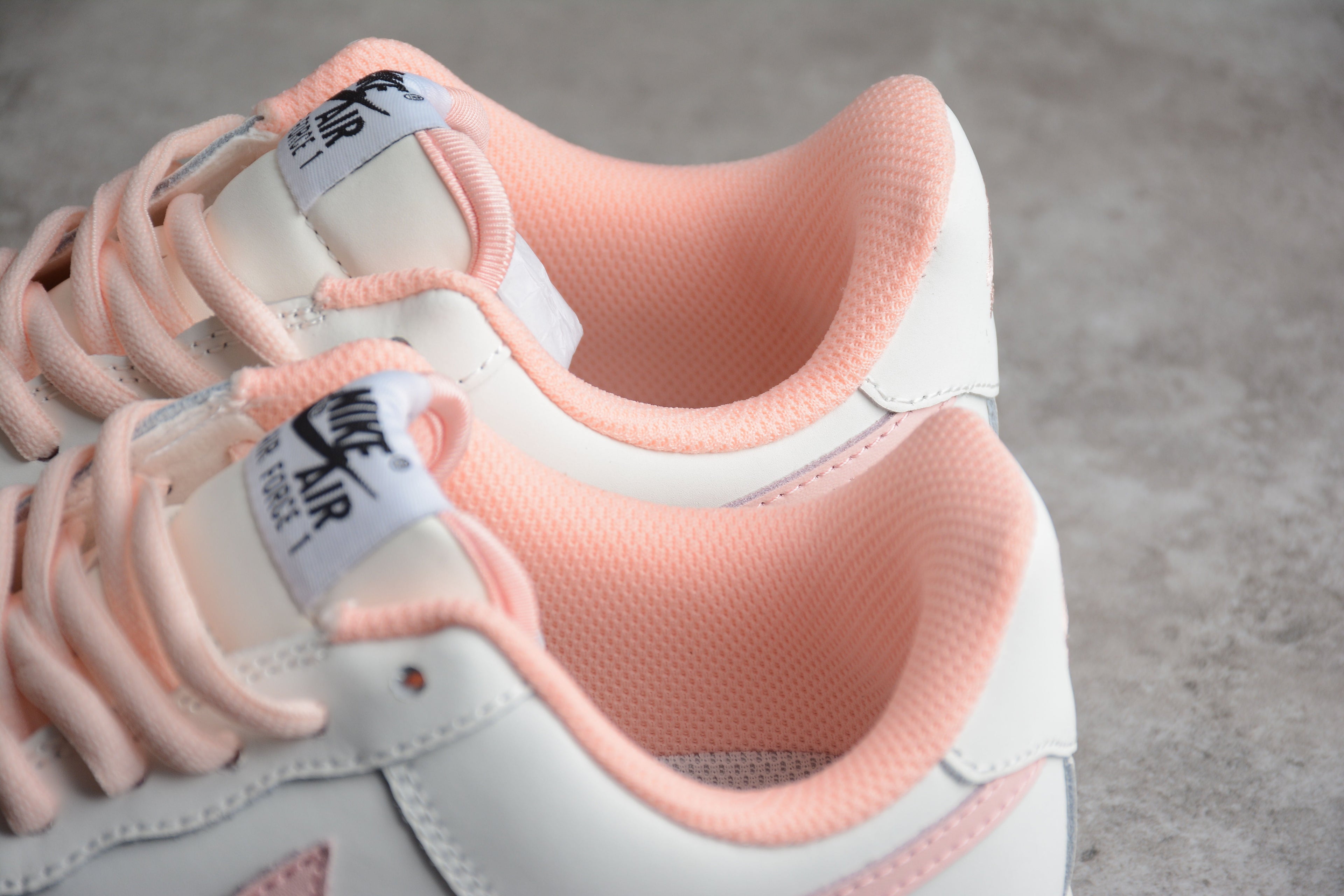 Nike Air Force One Light Pink
