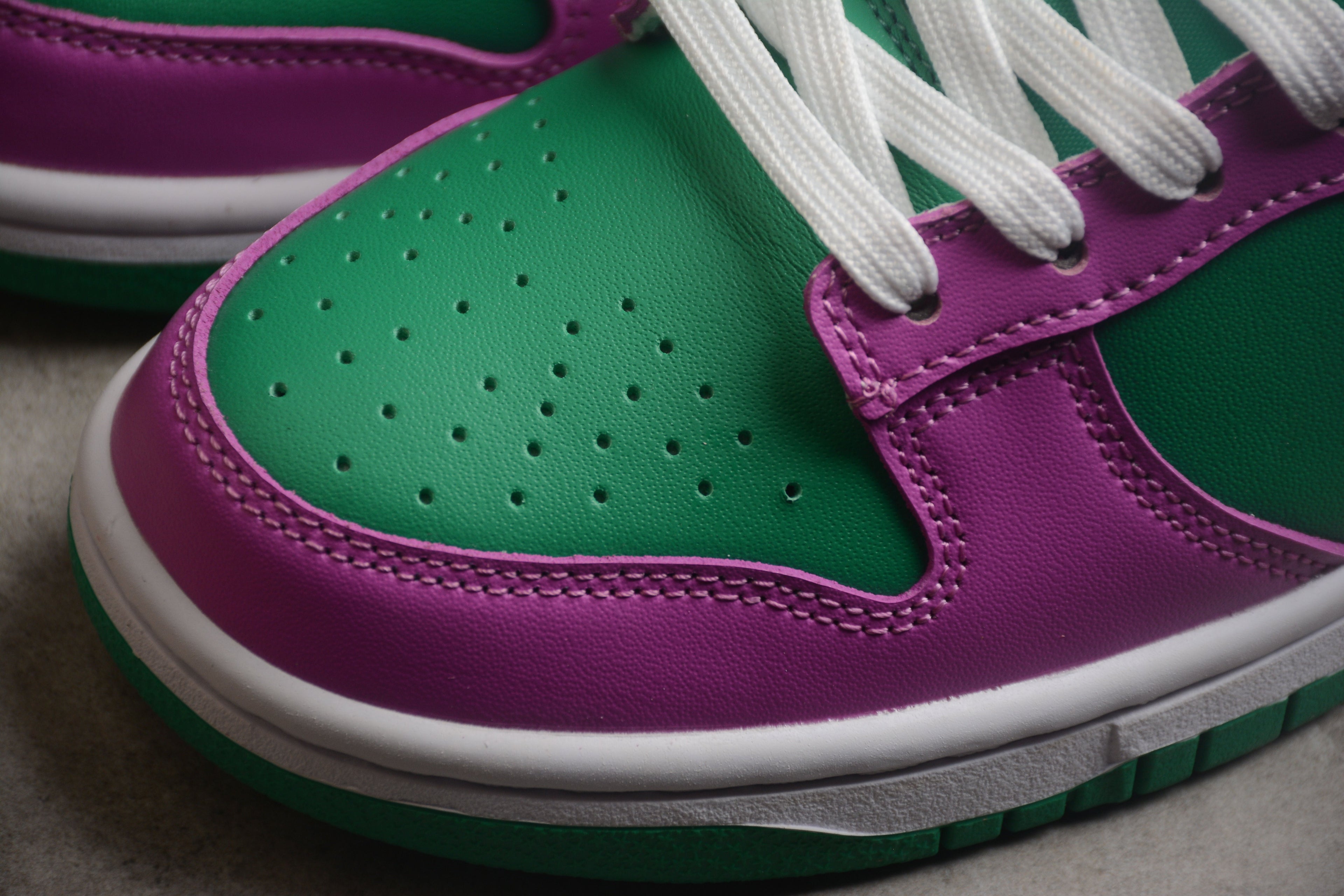 Nike Dunk Low SB Green / Lilac