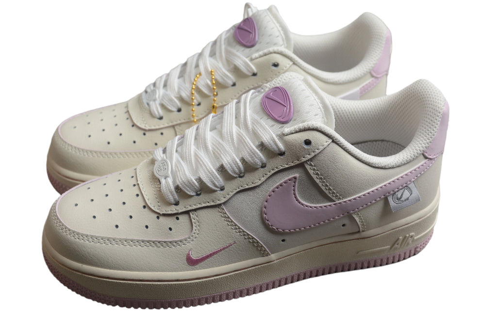 Nike Air Force One Light Pink