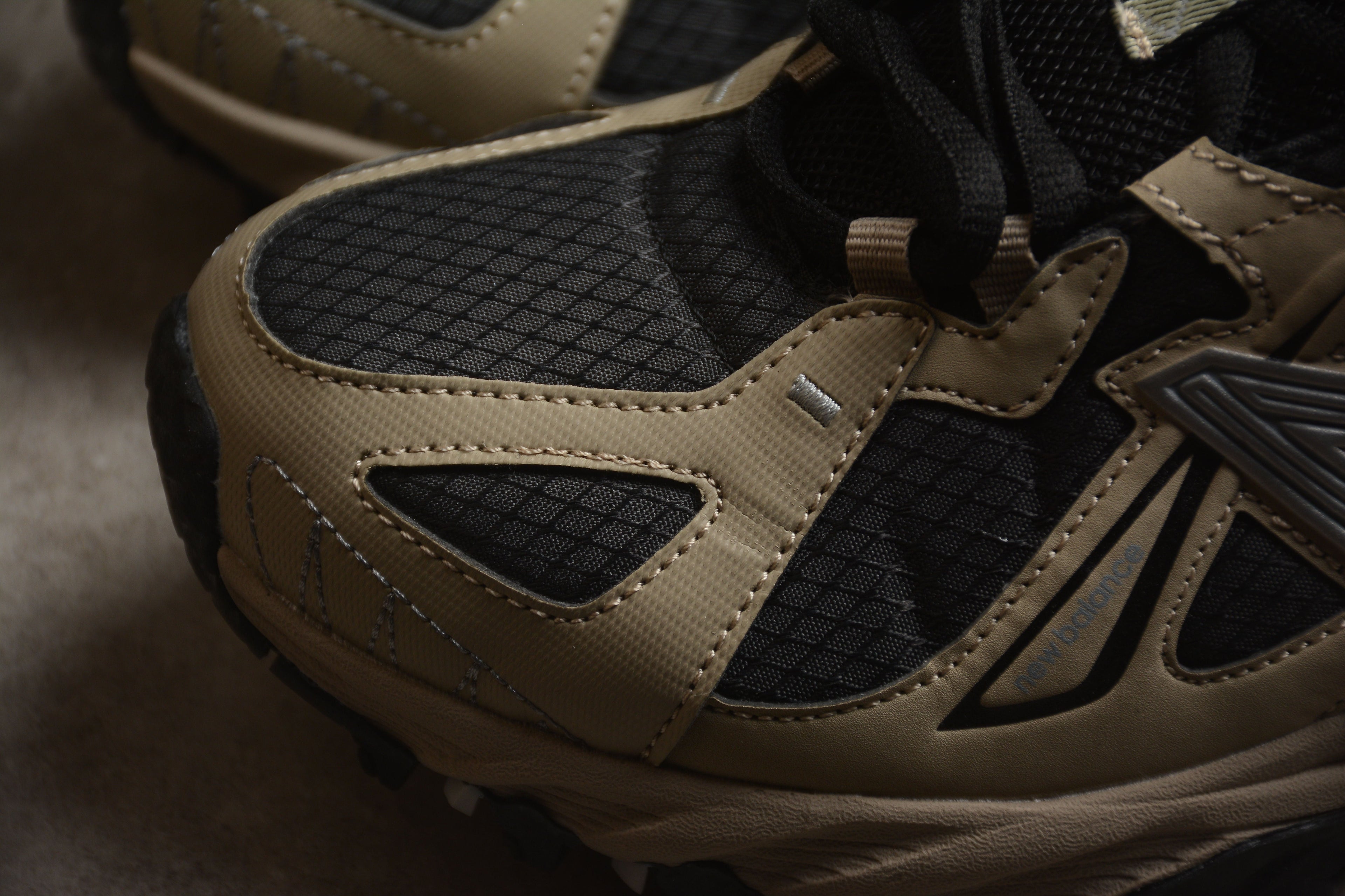 New Balance 610T Black / Brown