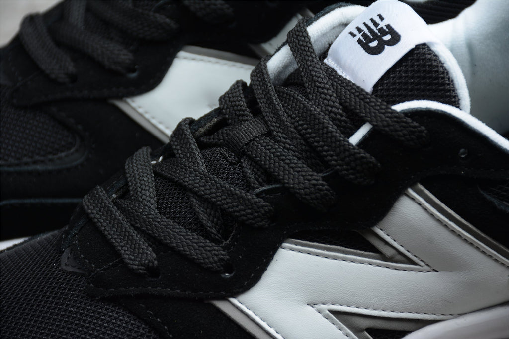 New Balance 5740 White / Black