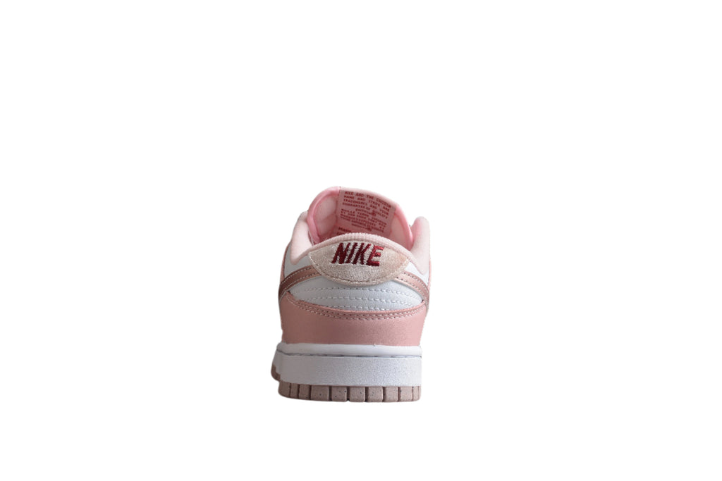 Nike Dunk Low  SB Light Pink