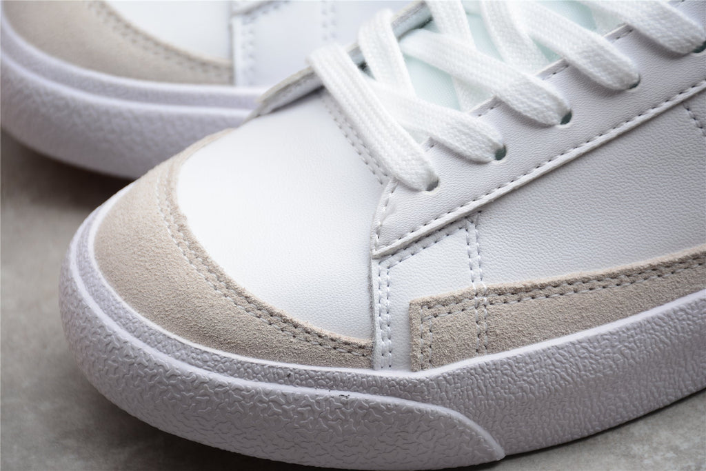 Nike Blazer Low White / Black
