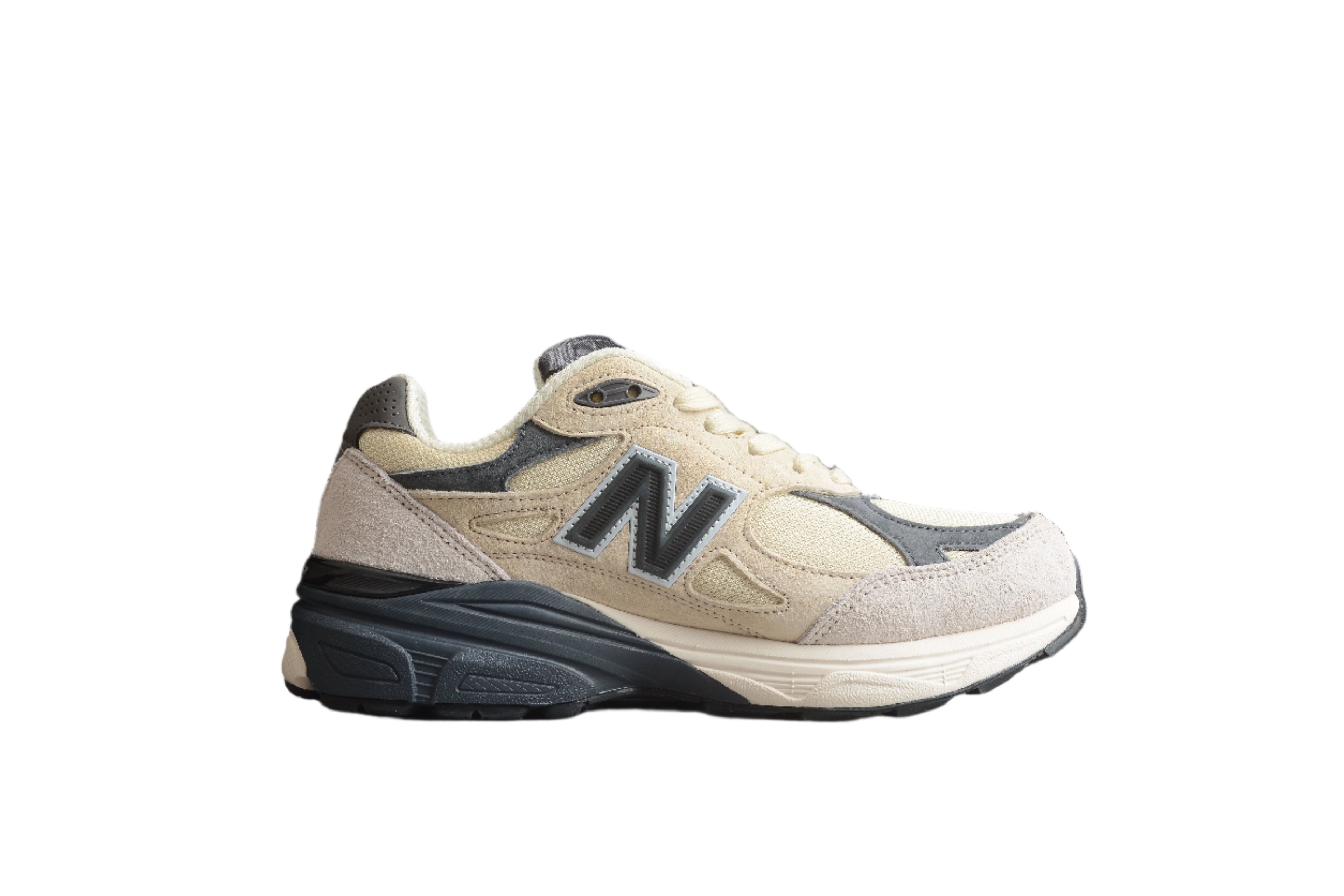 New Balance V3 990 Beige / Black
