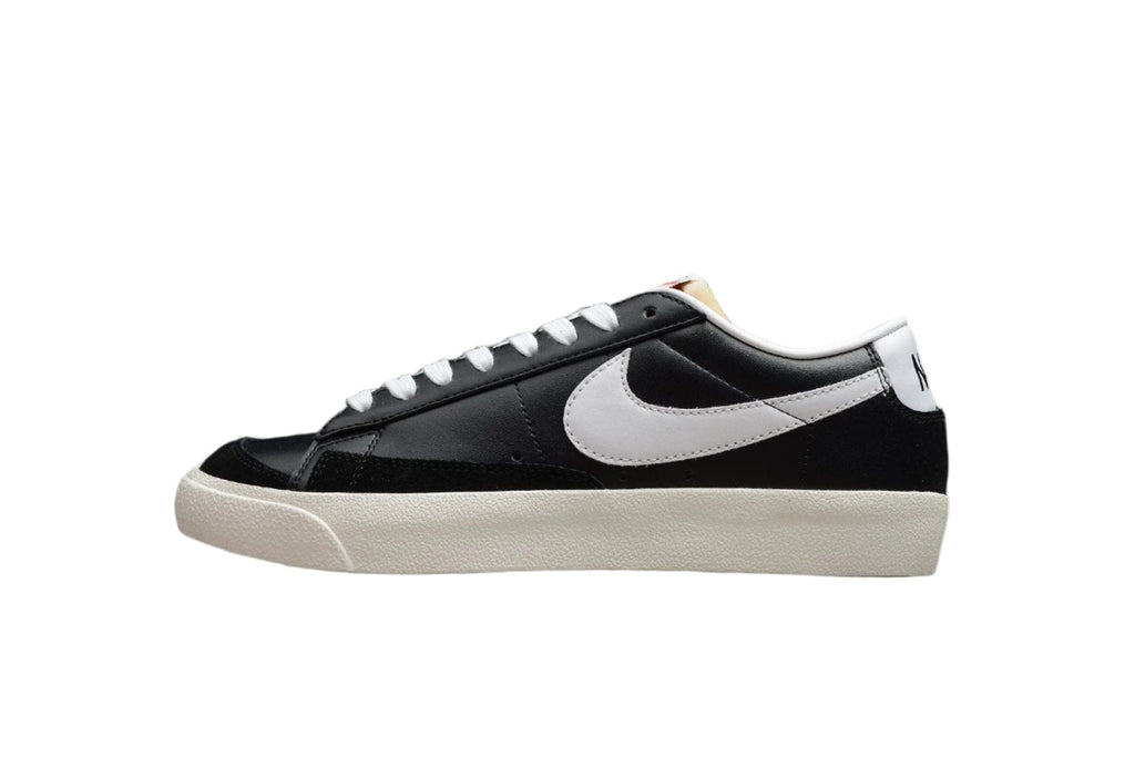 Nike Blazer Low Black / White
