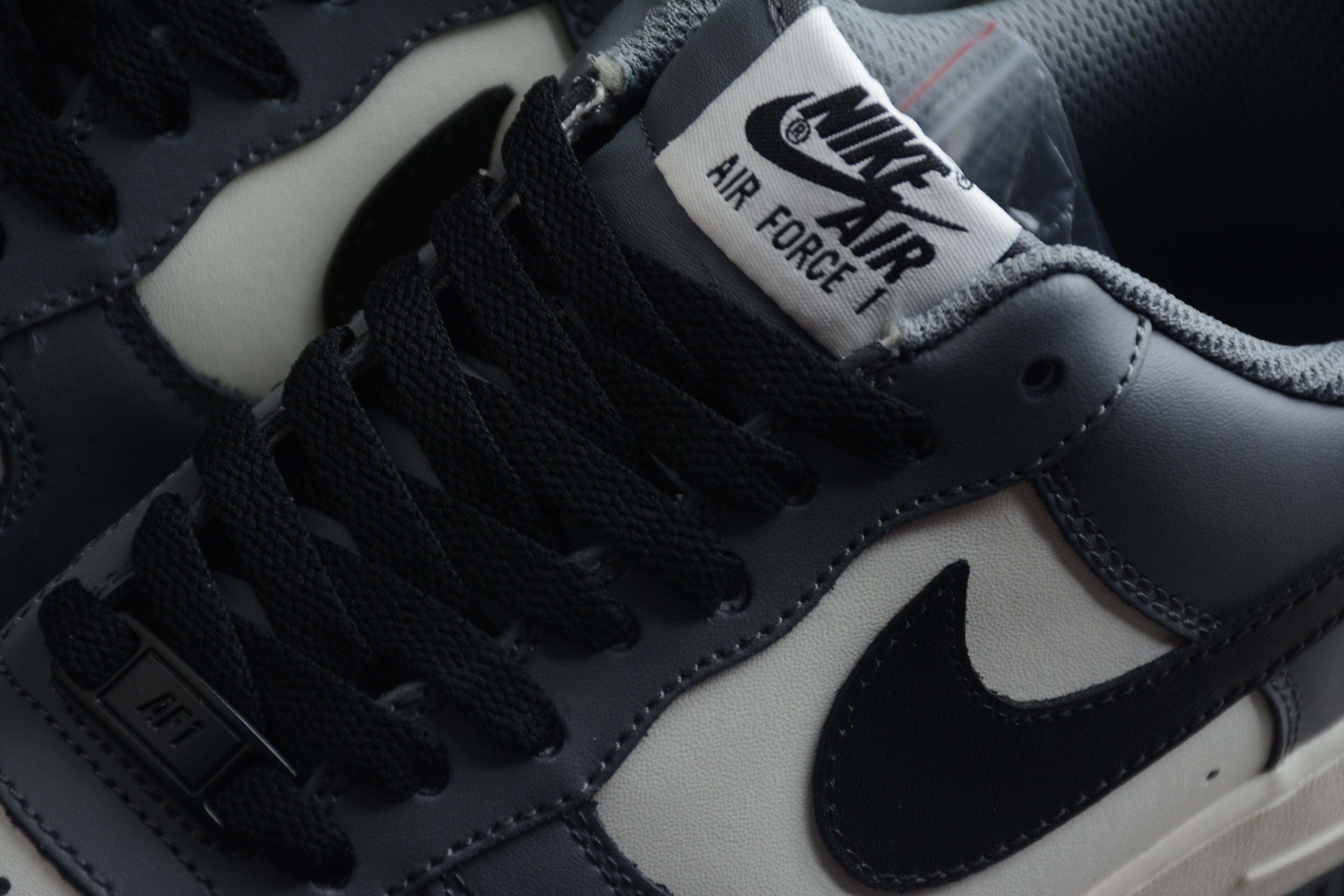 Nike Air Force One Dark Grey / Black