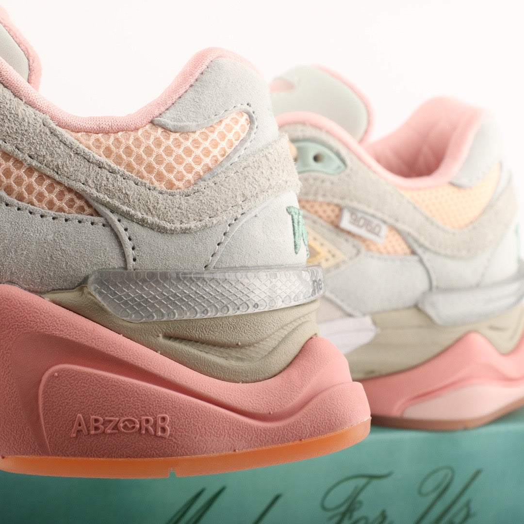 New Balance 9060 Grey / Pink