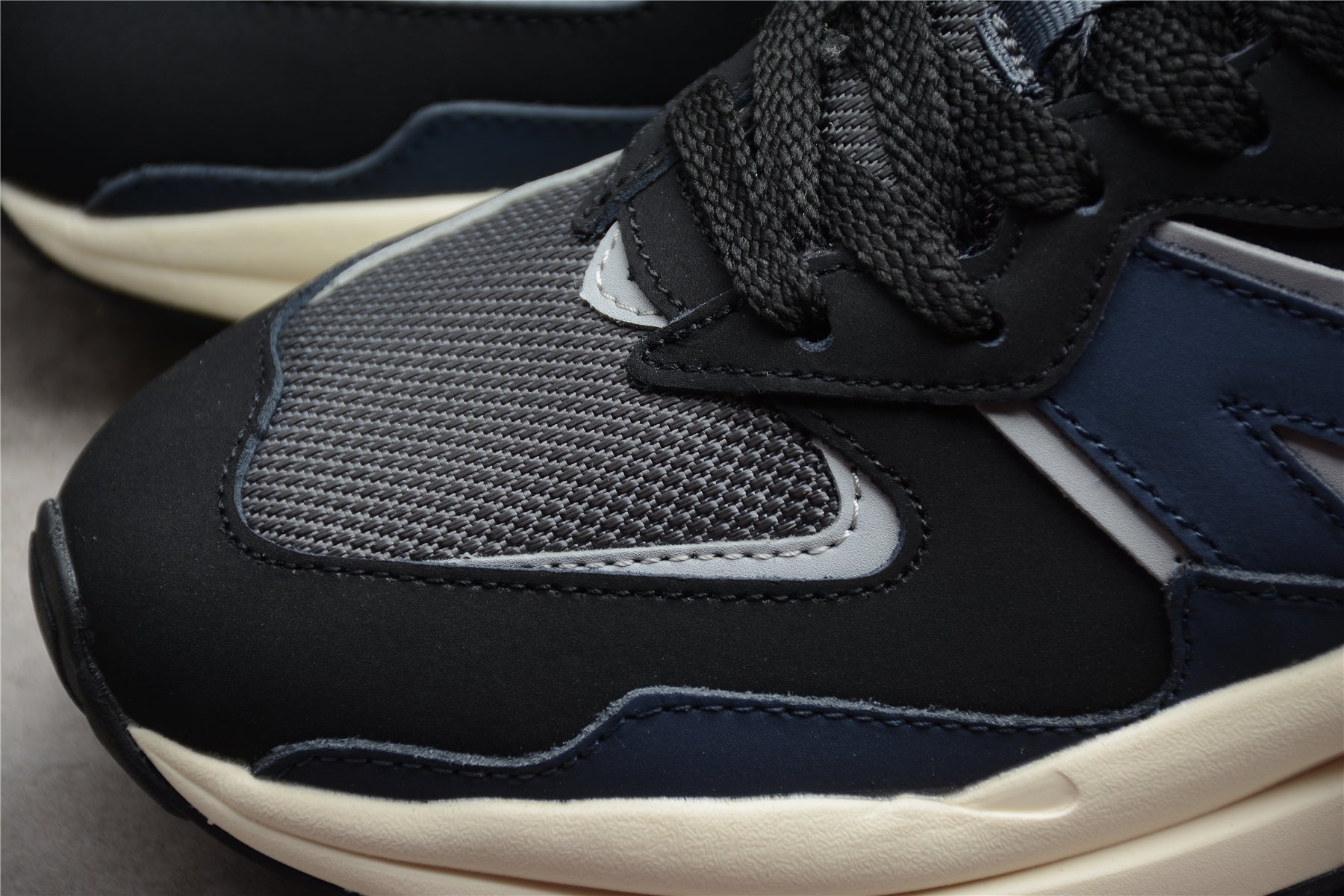 New Balance 5740 Dark Blue