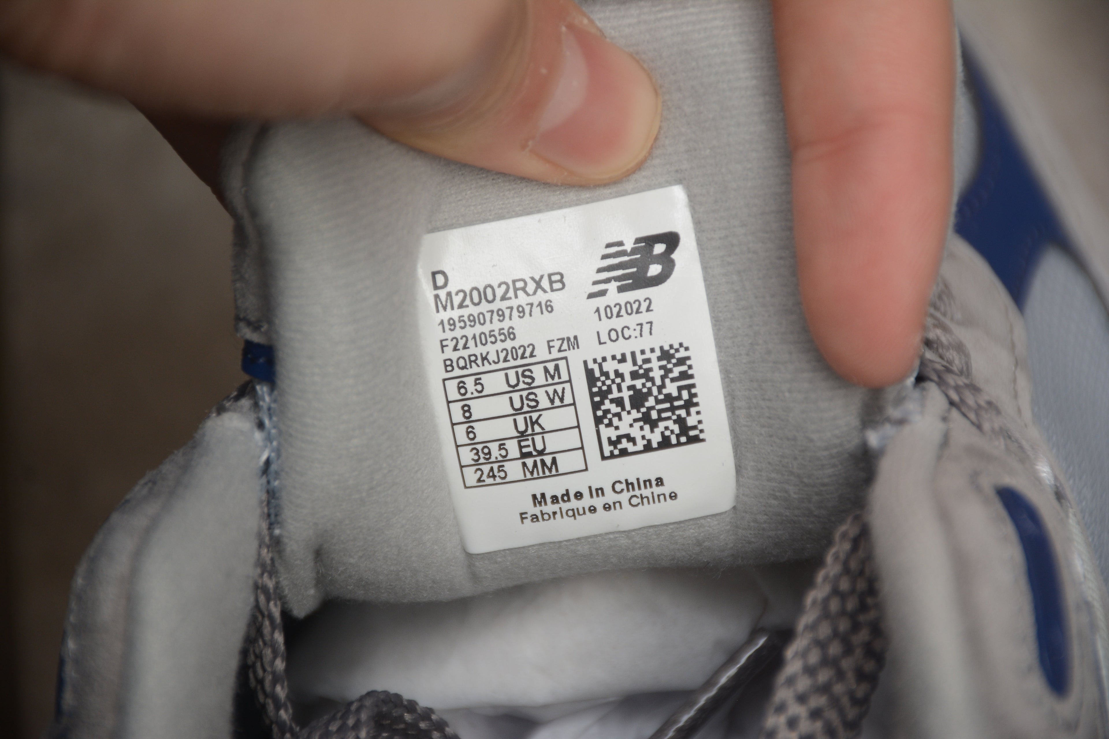New Balance 2002R Beige / Blue