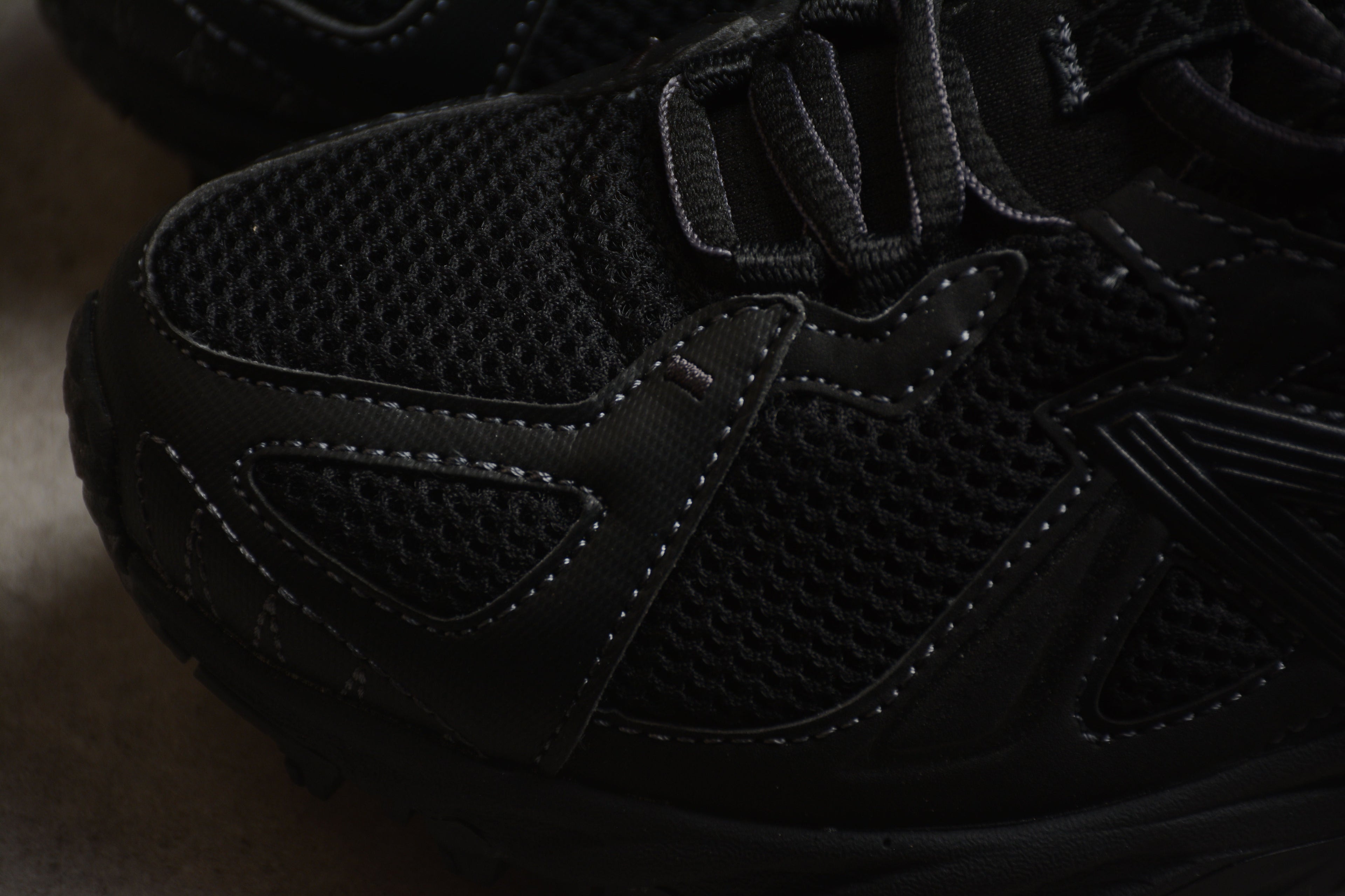 New Balance 610T Black