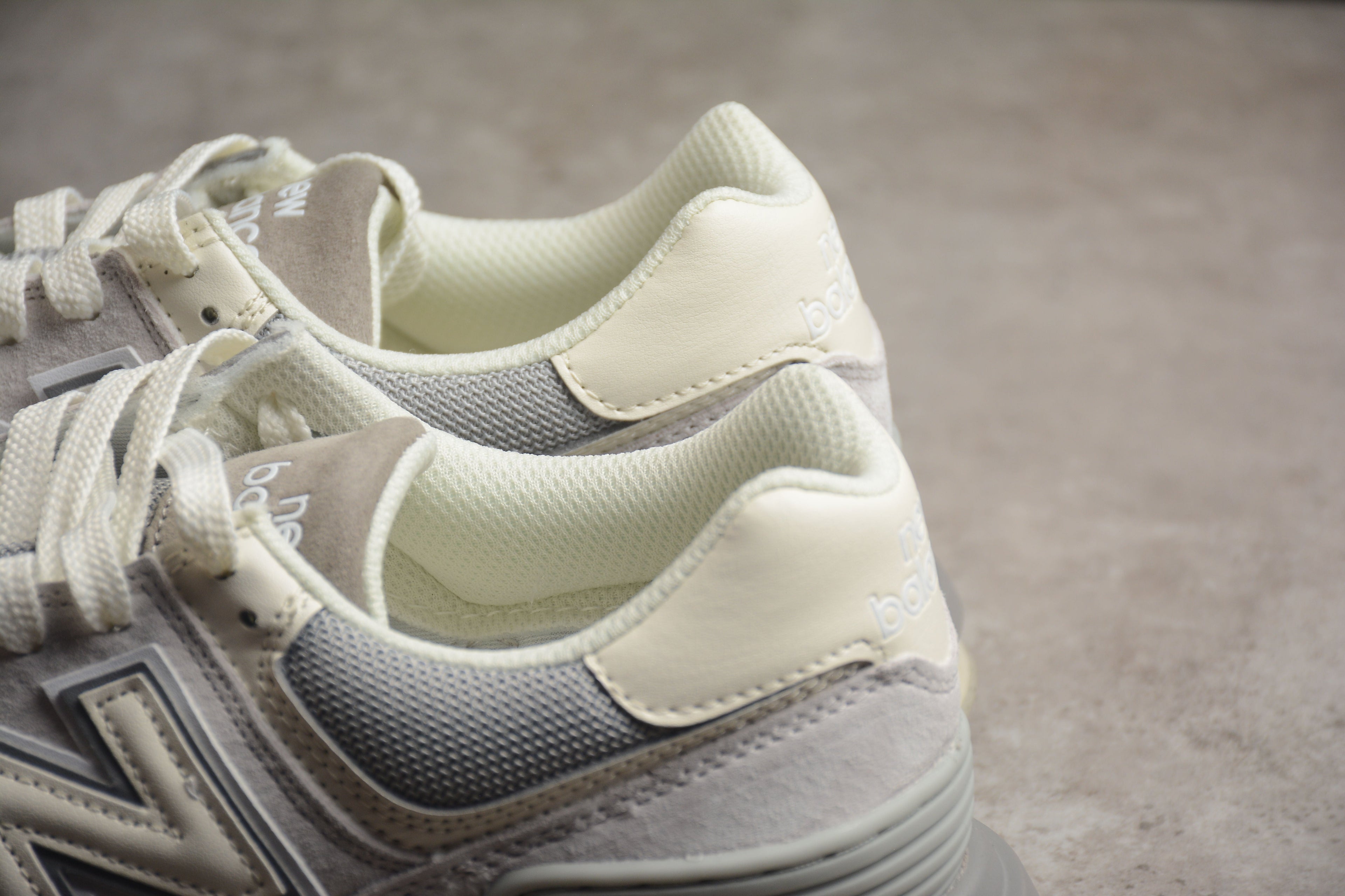 New Balance 574 Beige