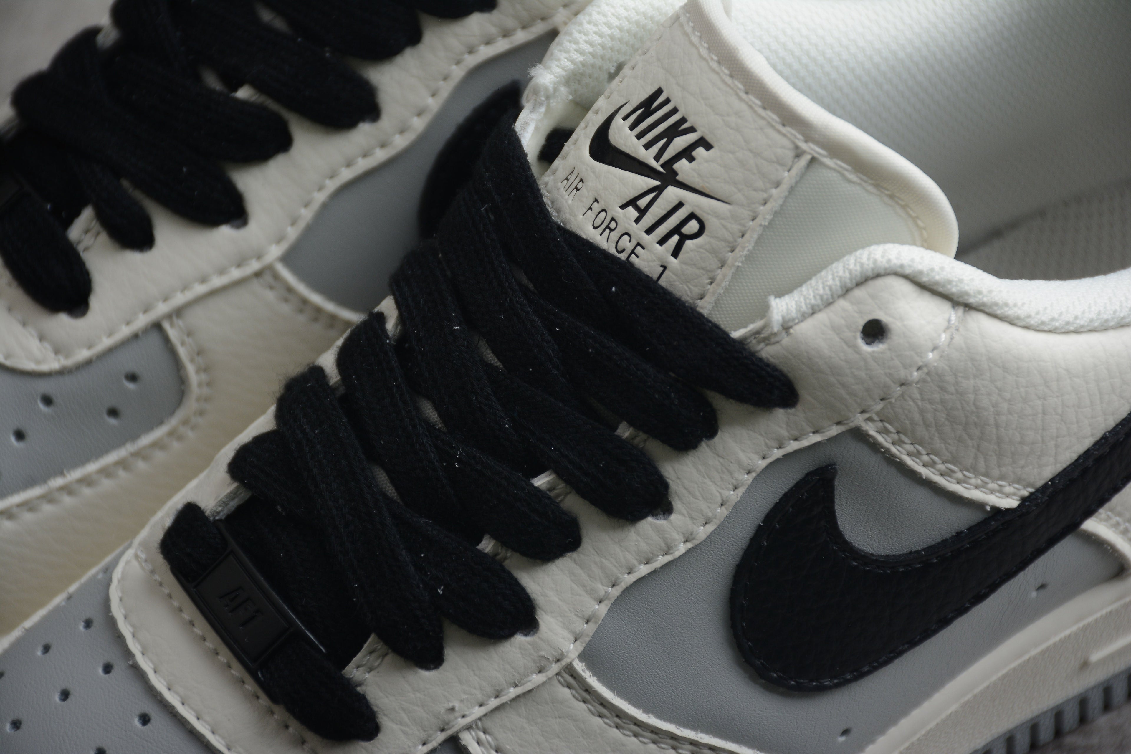 Nike Air Force One Phantom