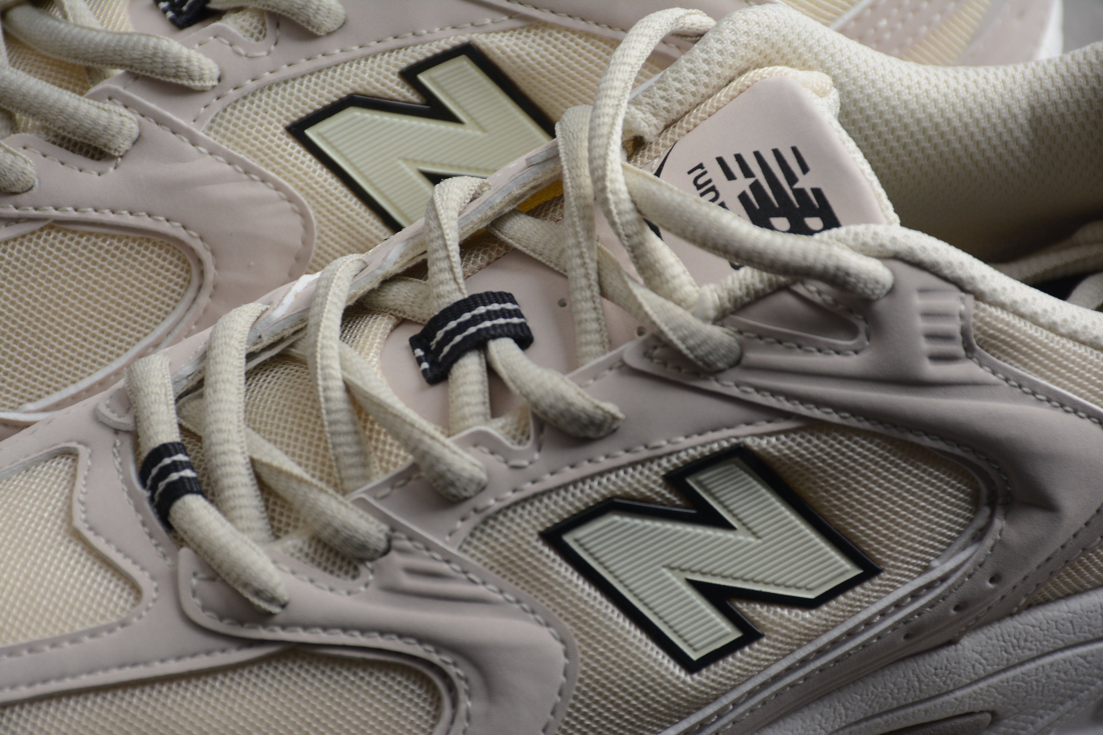 New Balance 530 Beige